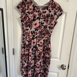 Chic Pink and Black Dress